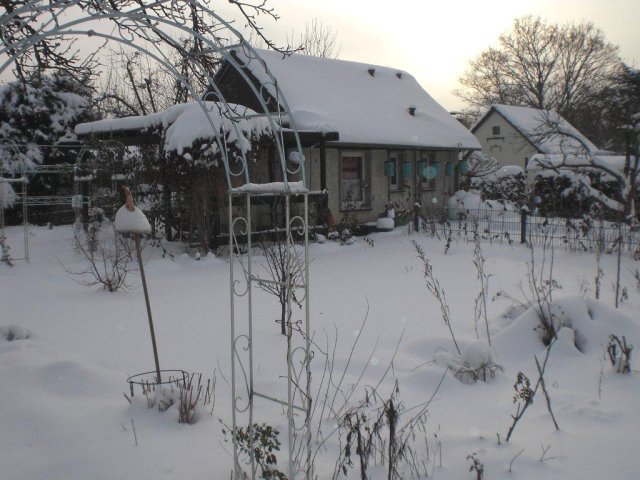 Winterzeit: Gartenlaube
