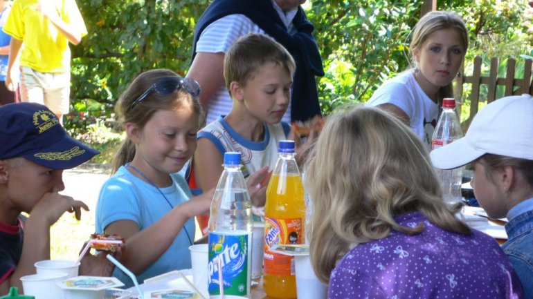 Die Tschernobyl-Kinder zu Besuch im Kleingarten